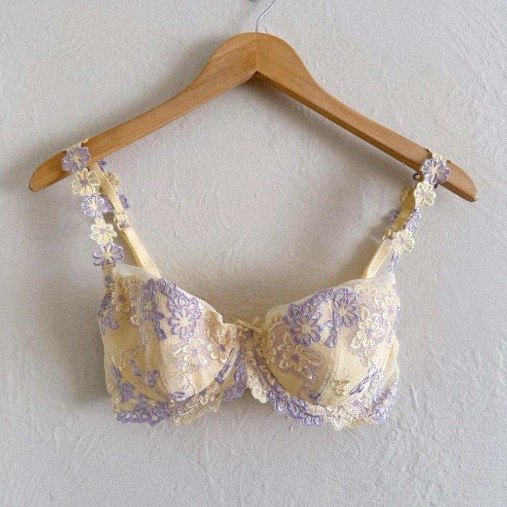 La Vie En Rose Yellow Purple Lace Bra Size 34D